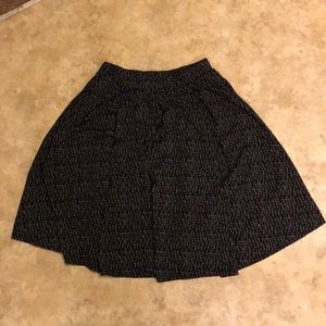 LuLaRoe Madison skirt Sz. M